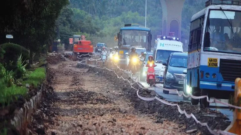 Heavy vehicles near Merces